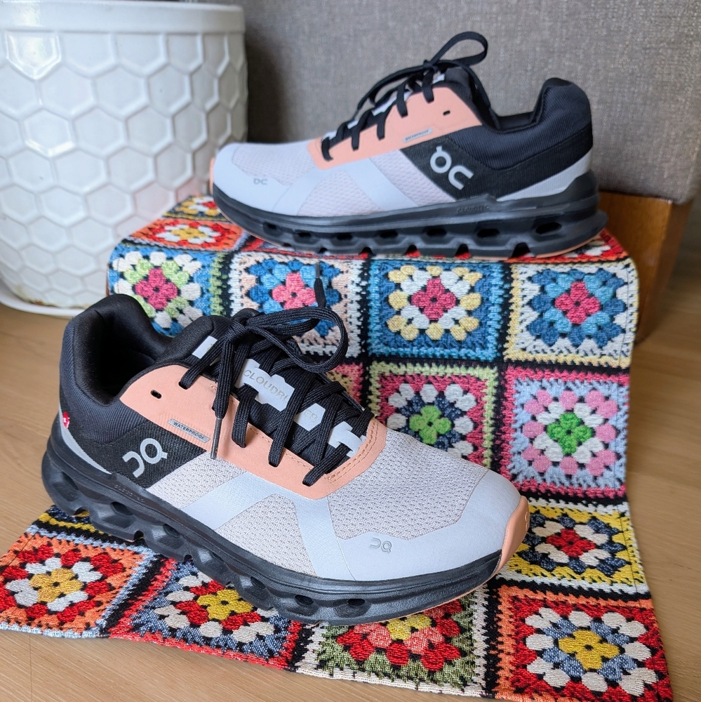 SOLD ✅ Women's "Cloudrunner" Waterproof Running Shoe - Size 8.5 - Retail $169